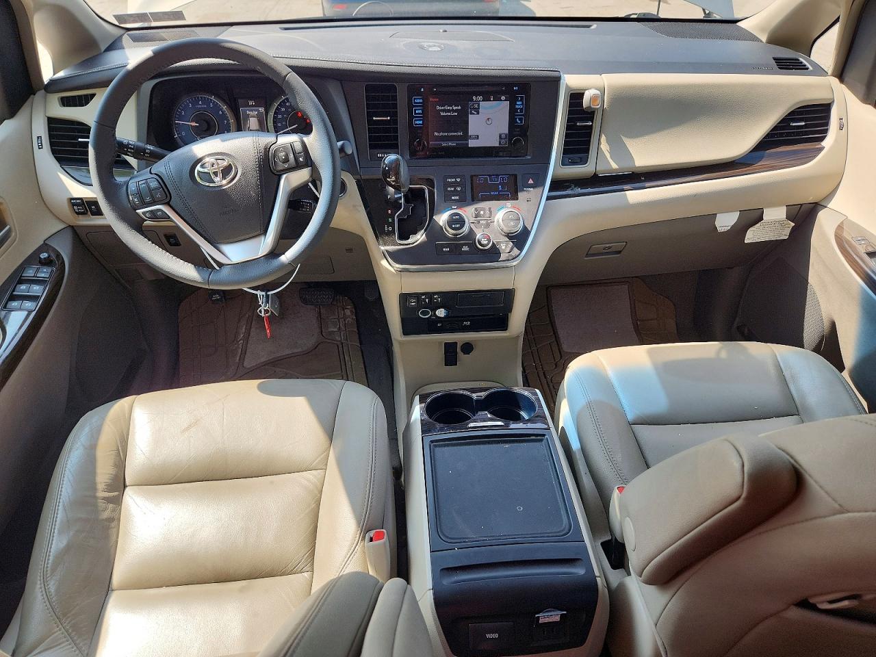 2017 TOYOTA SIENNA