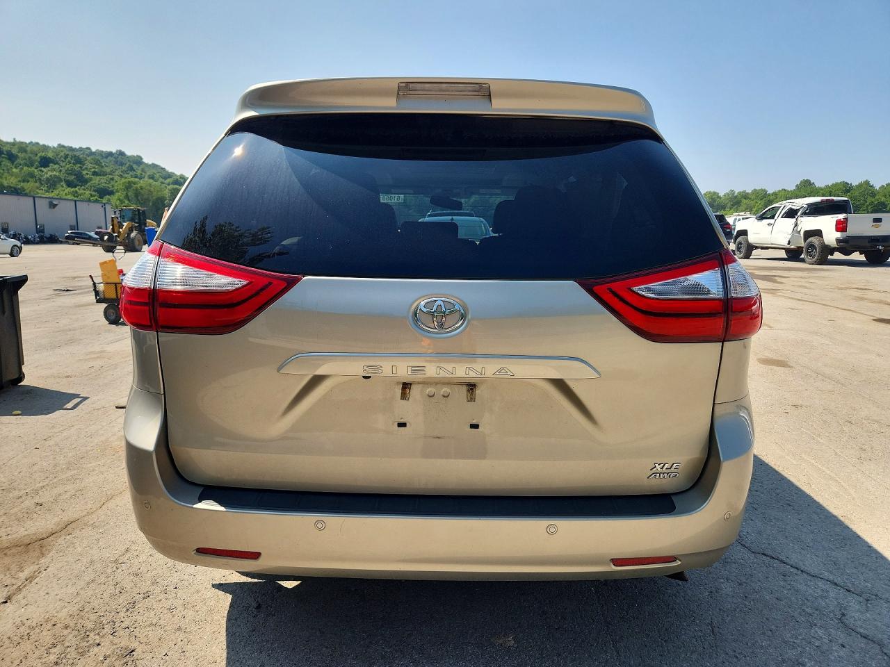 2017 TOYOTA SIENNA