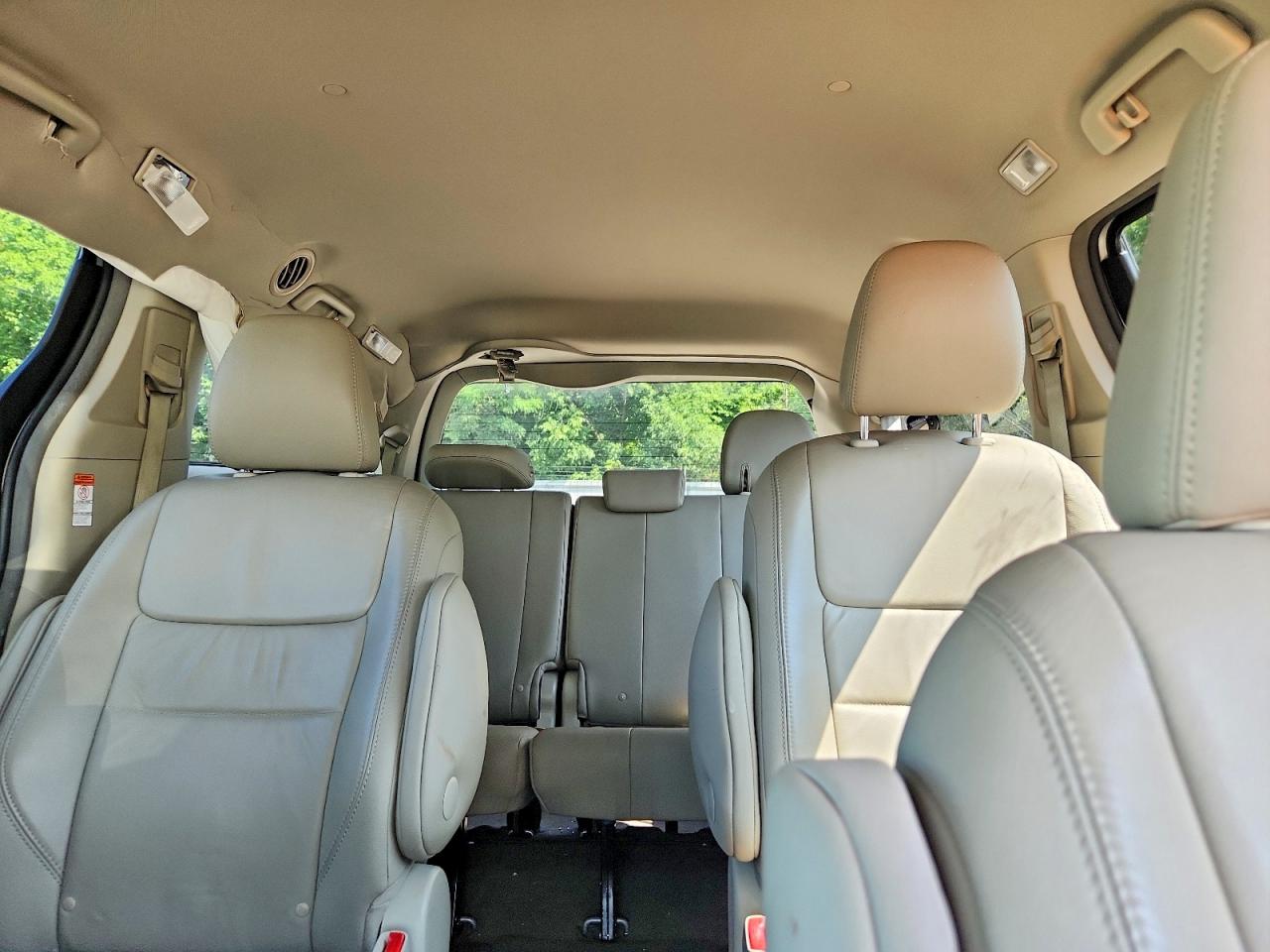 2017 TOYOTA SIENNA