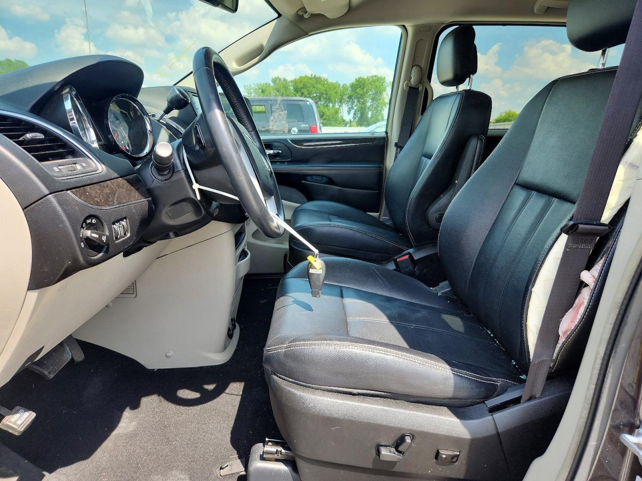 2015 CHRYSLER MINIVAN