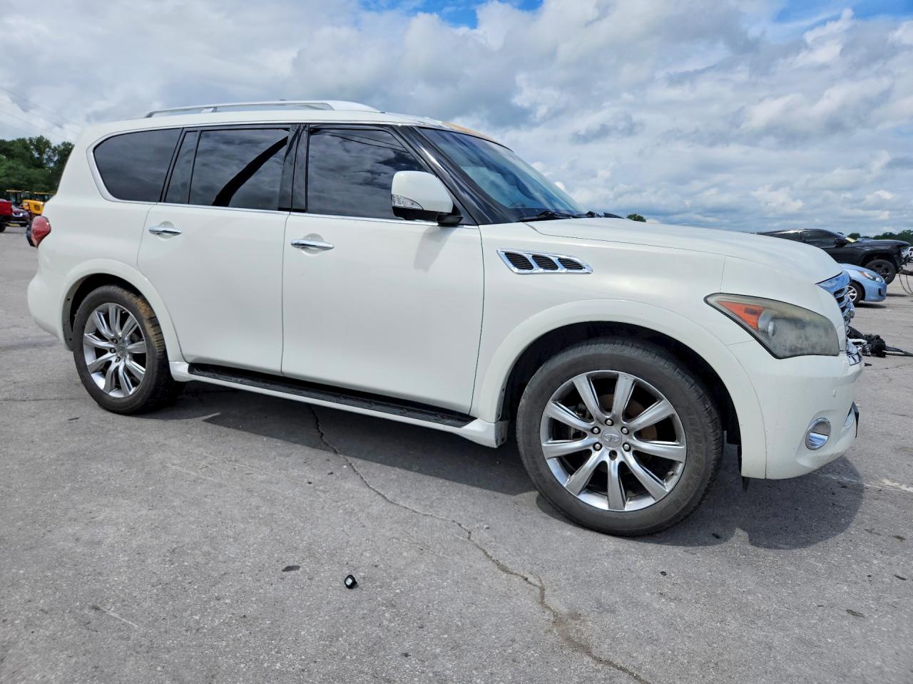 2012 INFINITI QX56