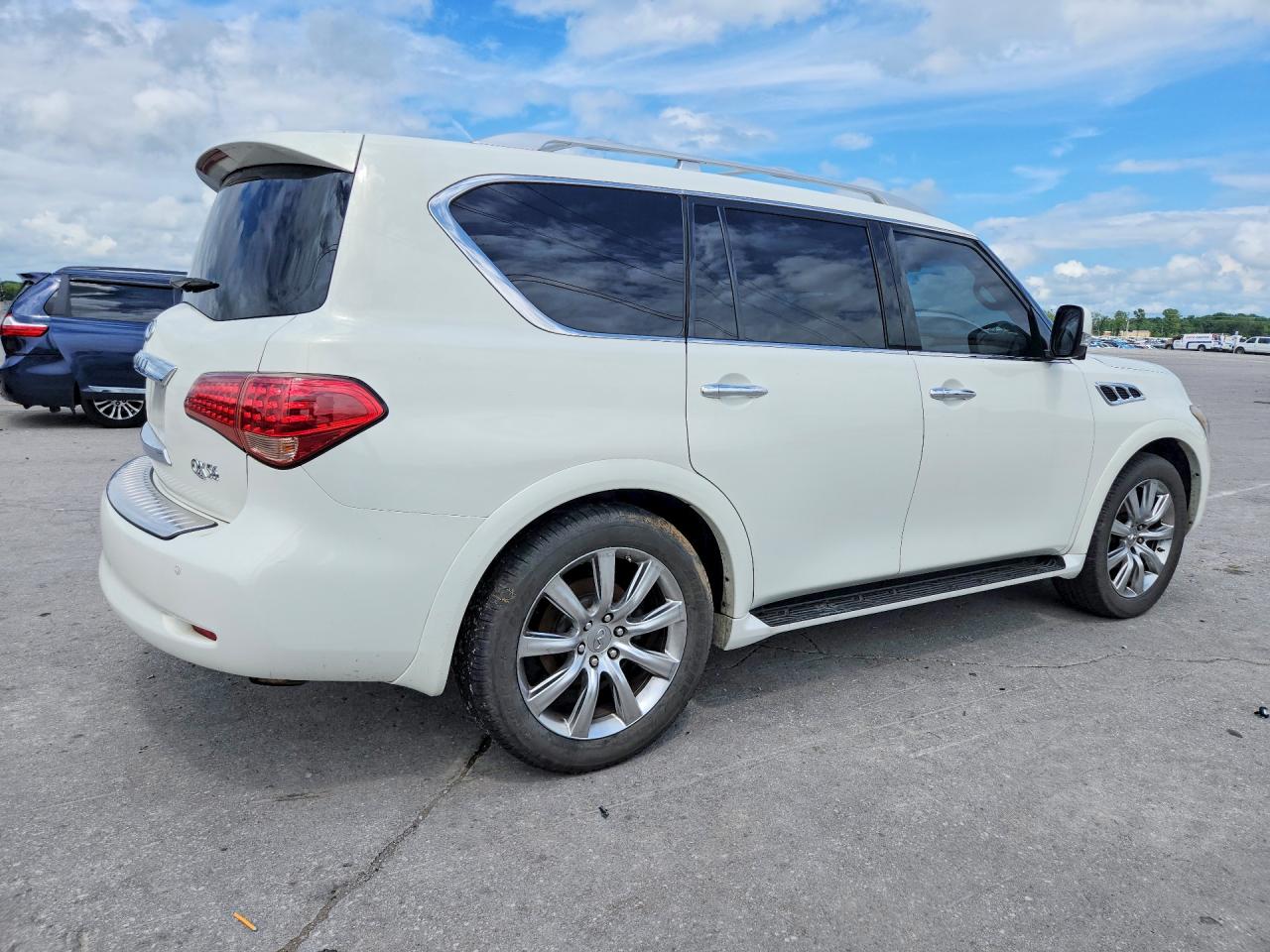 2012 INFINITI QX56