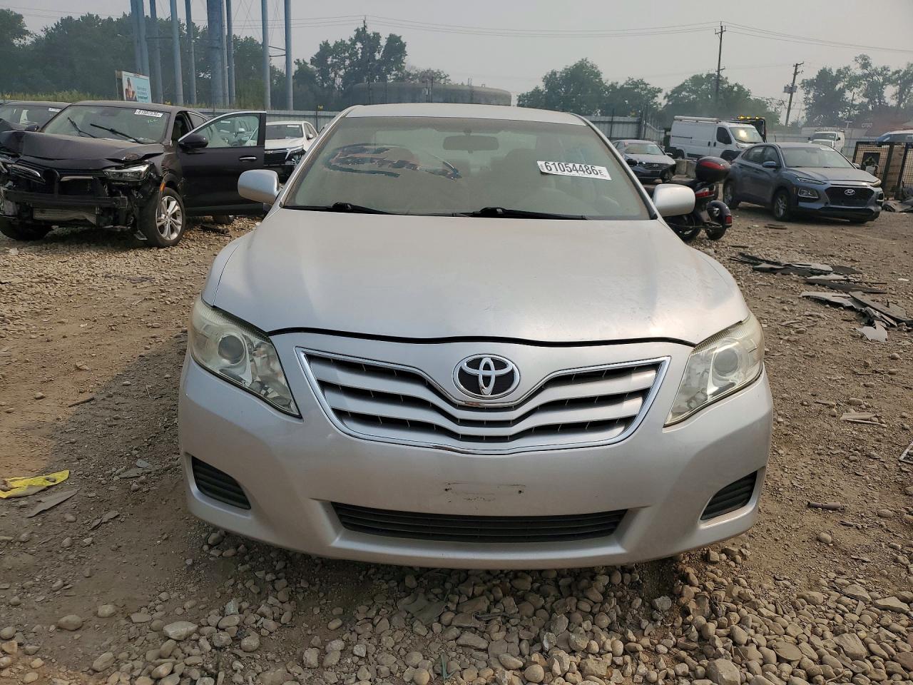 2011 TOYOTA CAMRY