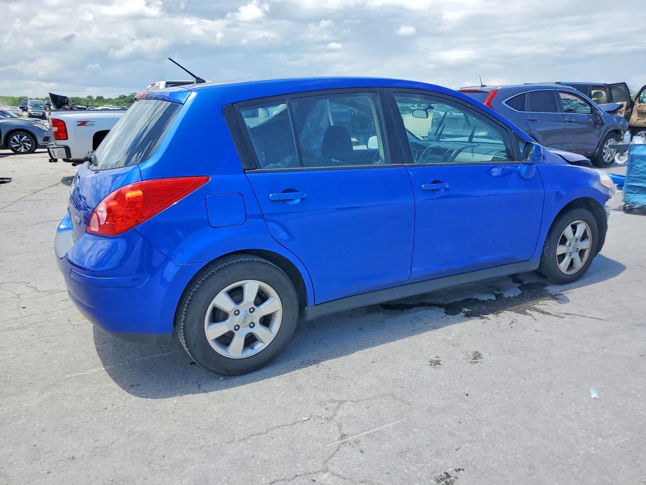 2012 NISSAN VERSA