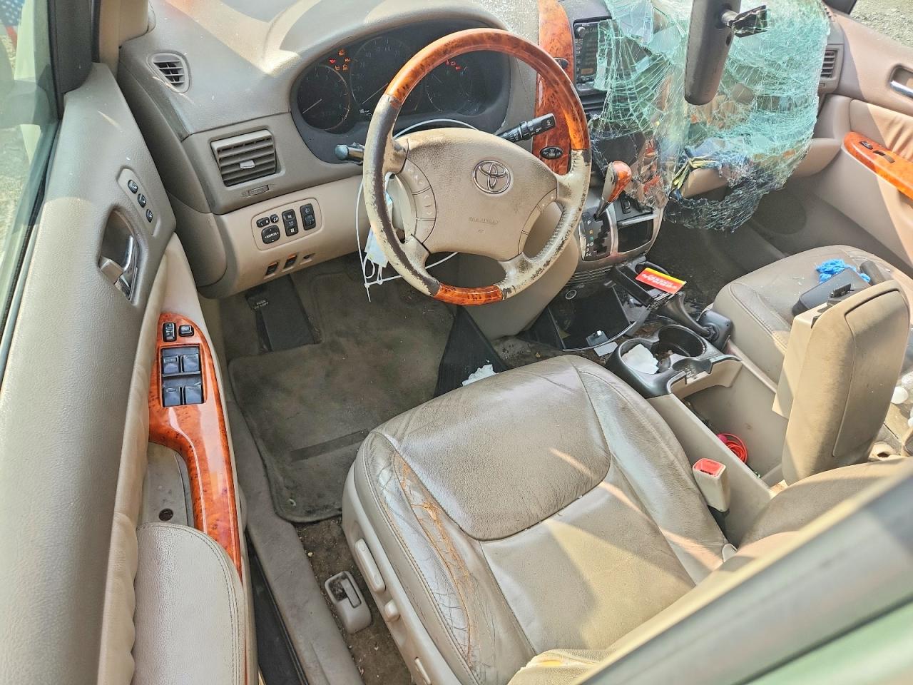 2006 TOYOTA SIENNA