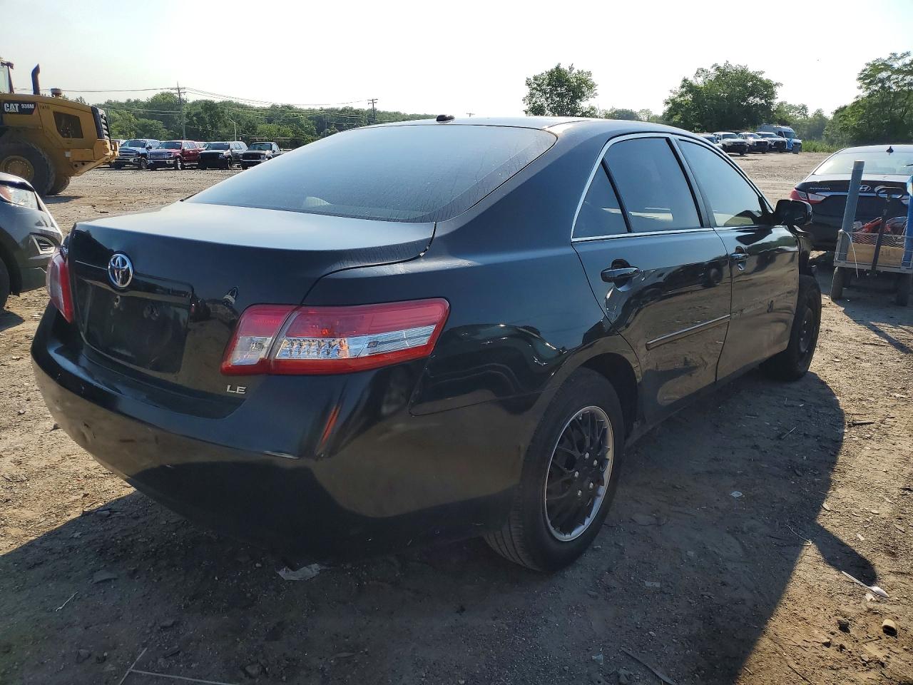 2011 TOYOTA CAMRY