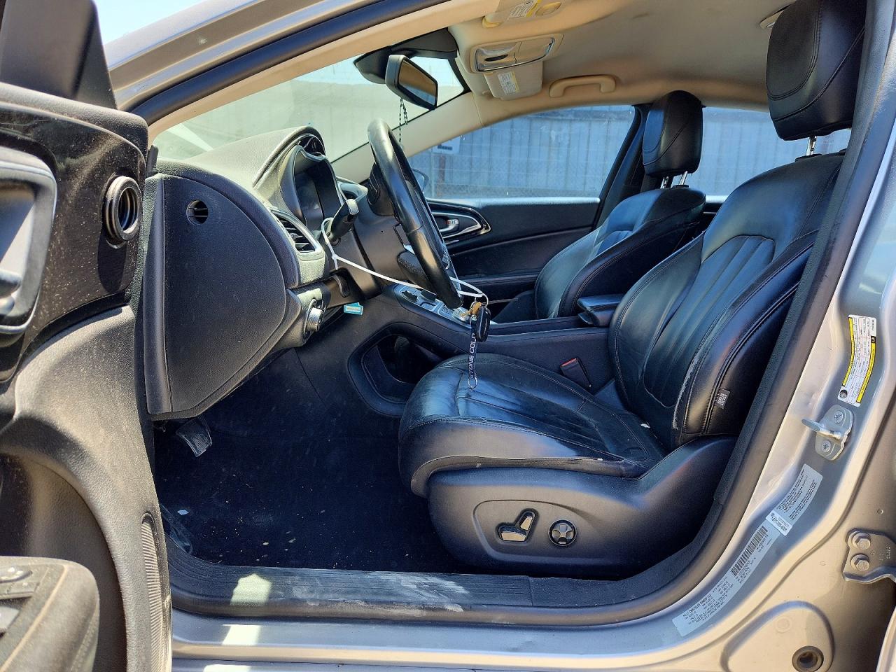 2015 CHRYSLER 200