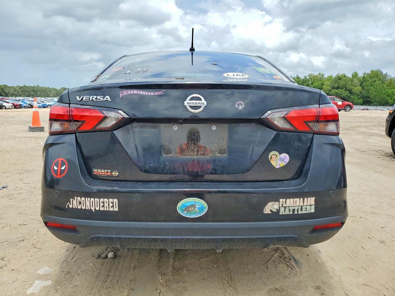 2020 NISSAN VERSA