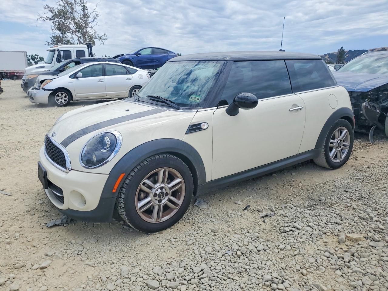 2012 MINI COOPER