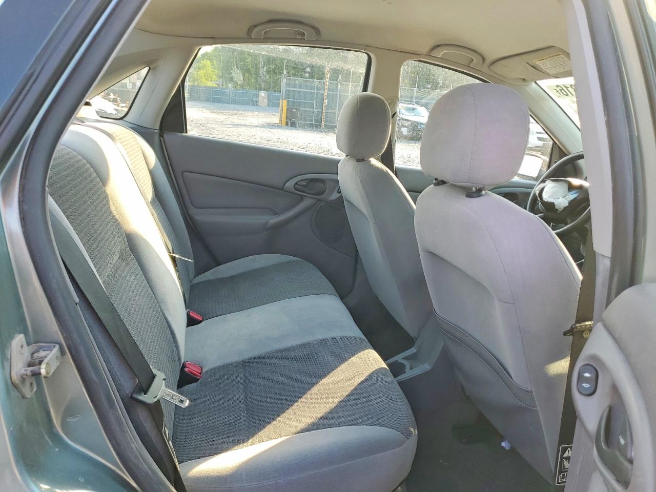 2003 FORD FOCUS