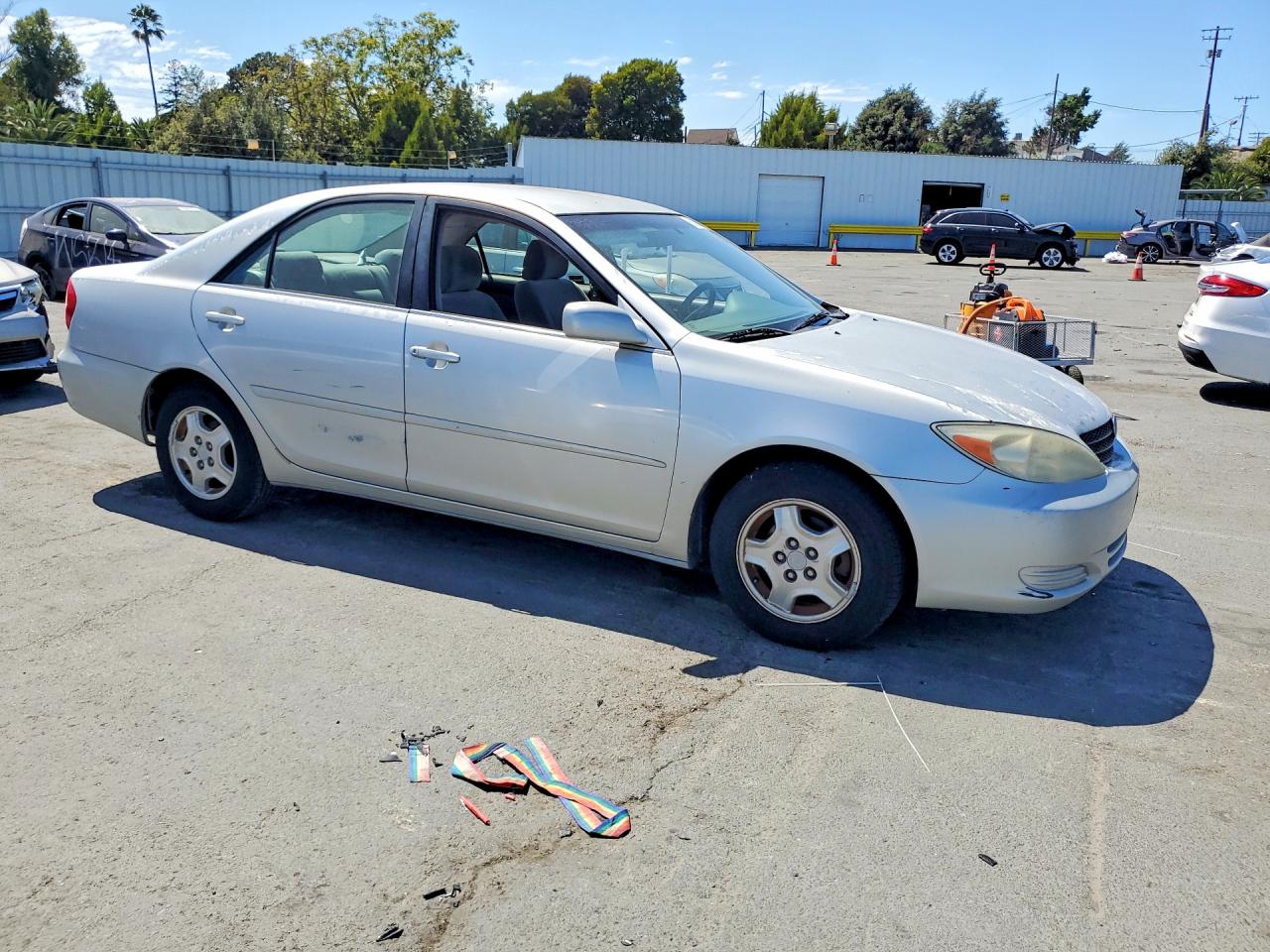2002 TOYOTA CAMRY LE V