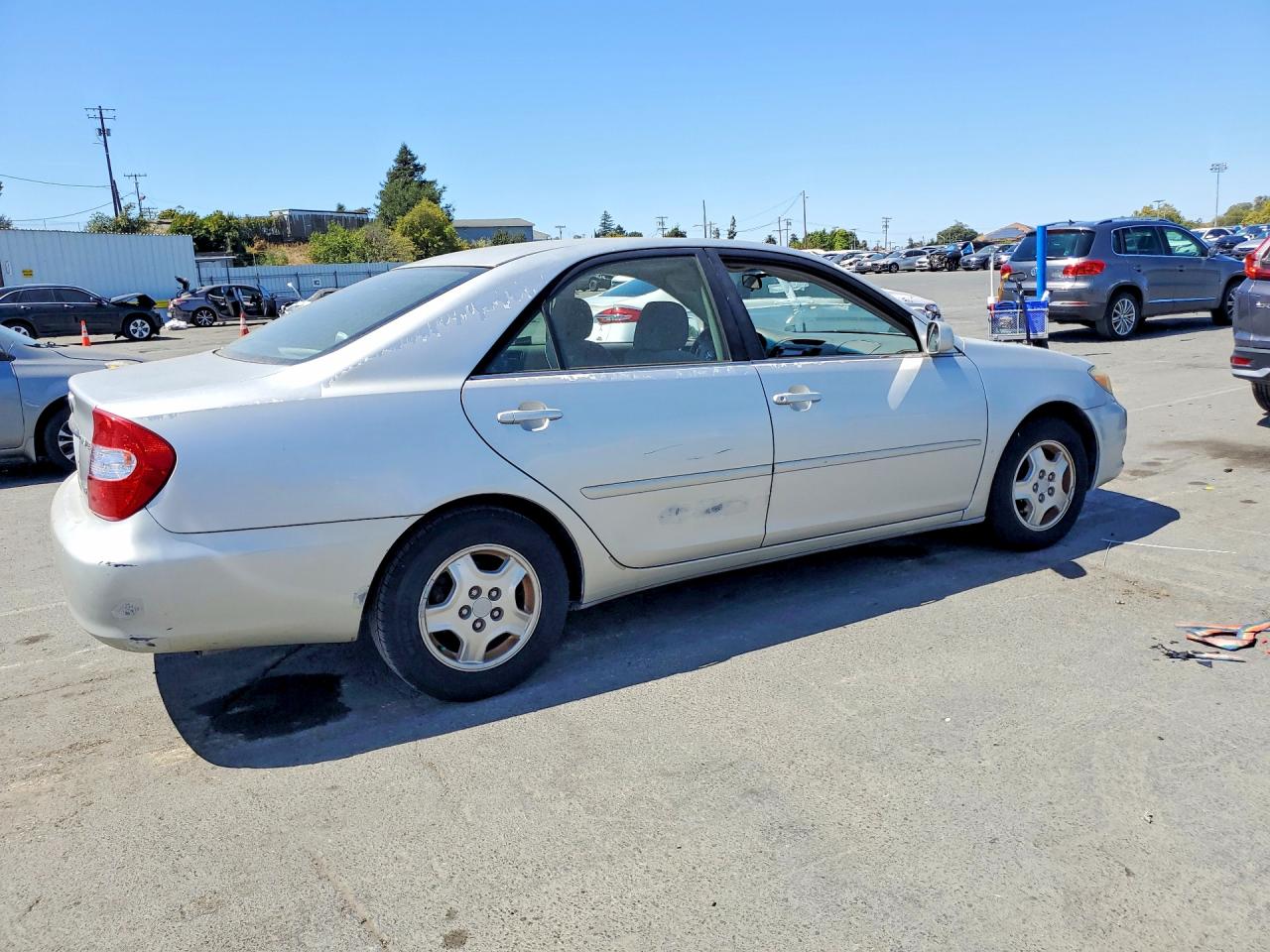 2002 TOYOTA CAMRY LE V