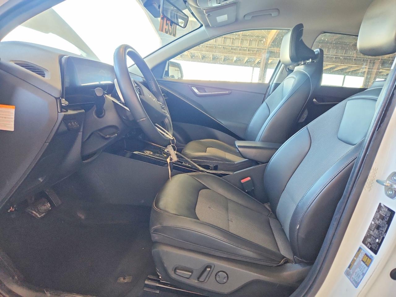 2023 KIA NIRO