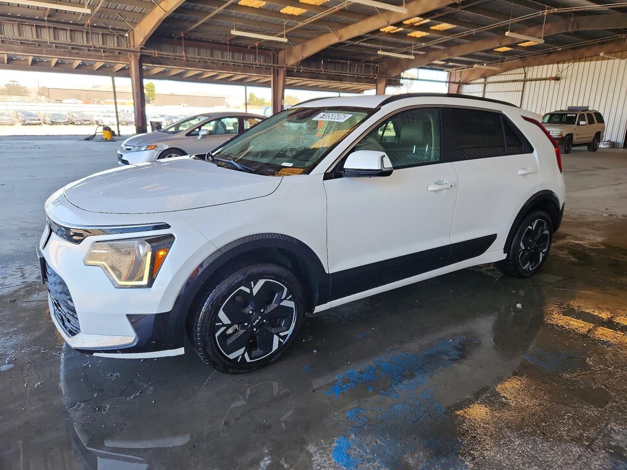 2023 KIA NIRO
