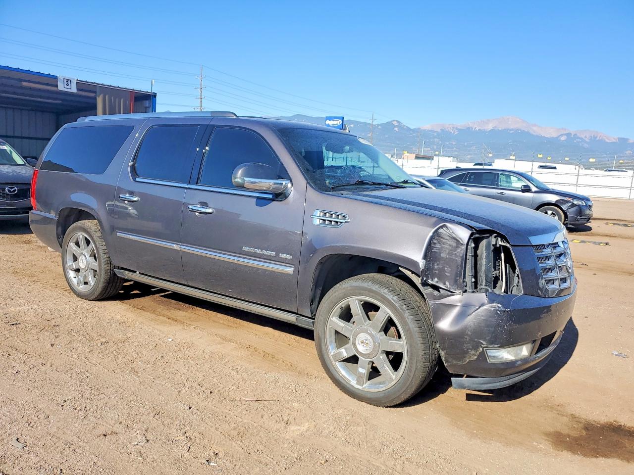 2011 CADILLAC ESCALADE