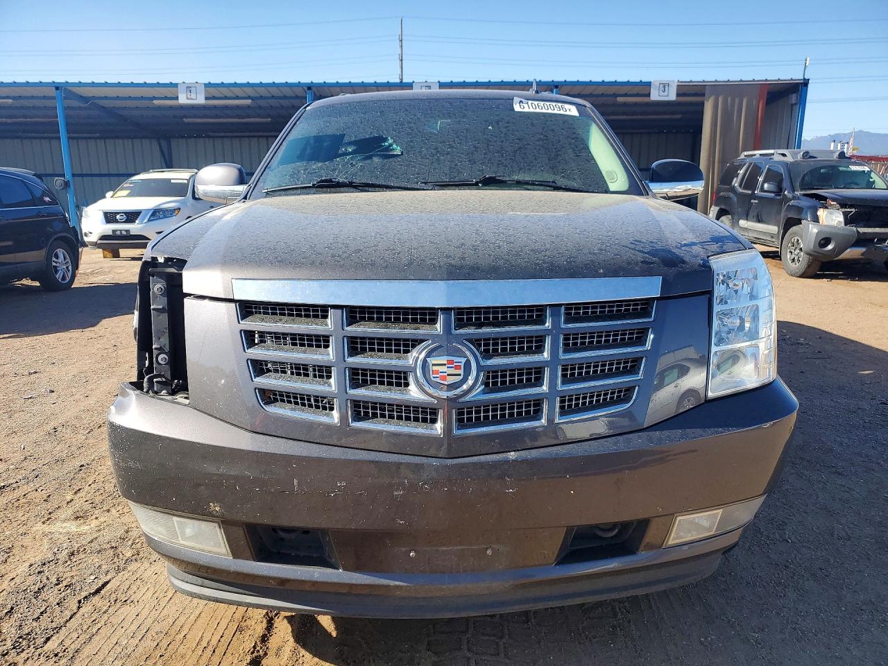 2011 CADILLAC ESCALADE