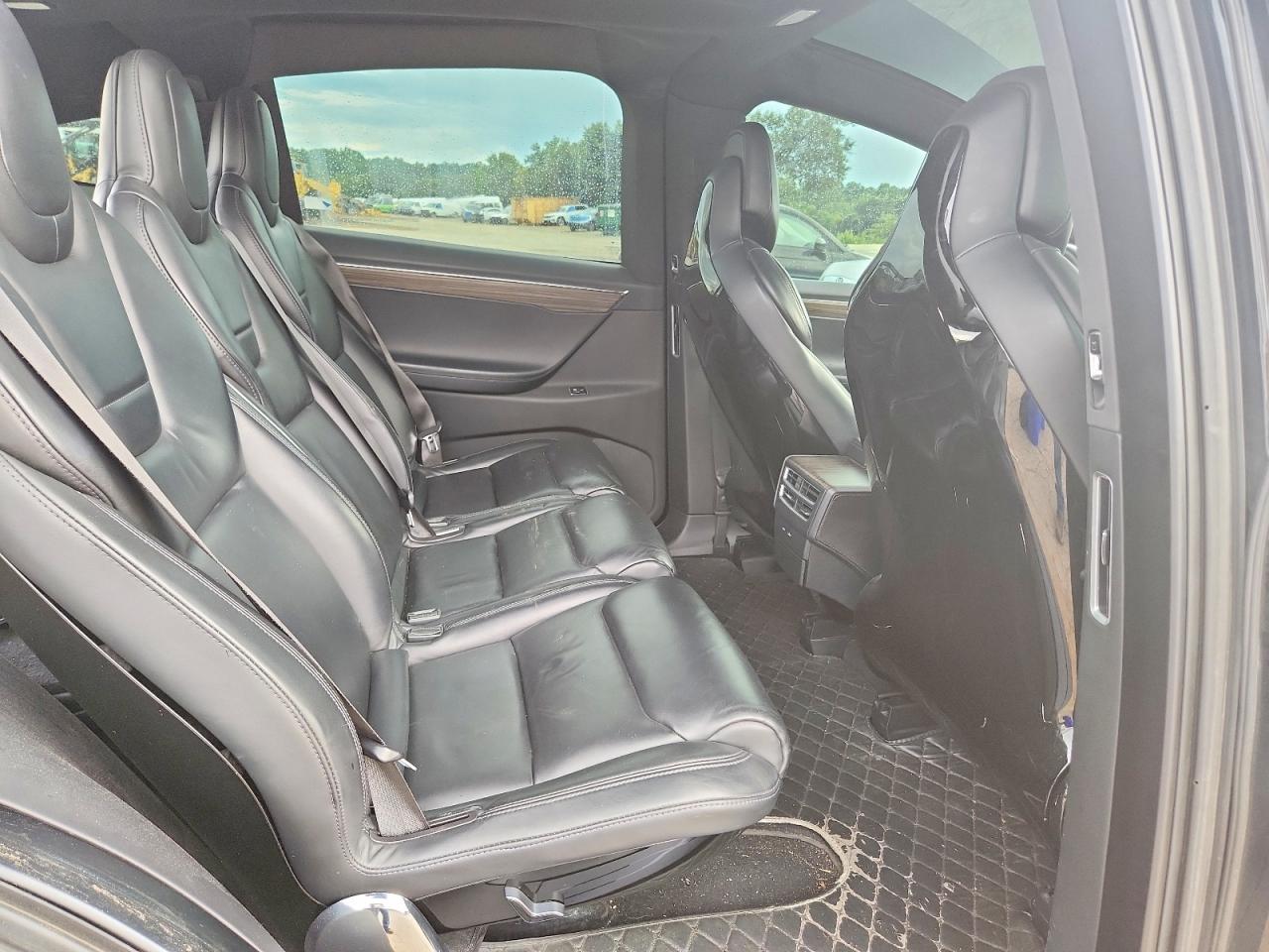 2016 TESLA MODEL X