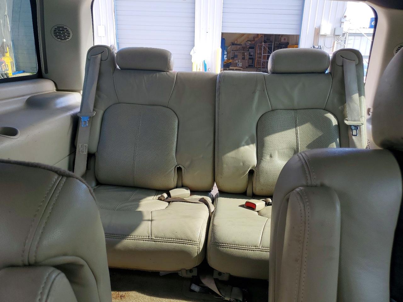 2004 CADILLAC ESCALADE