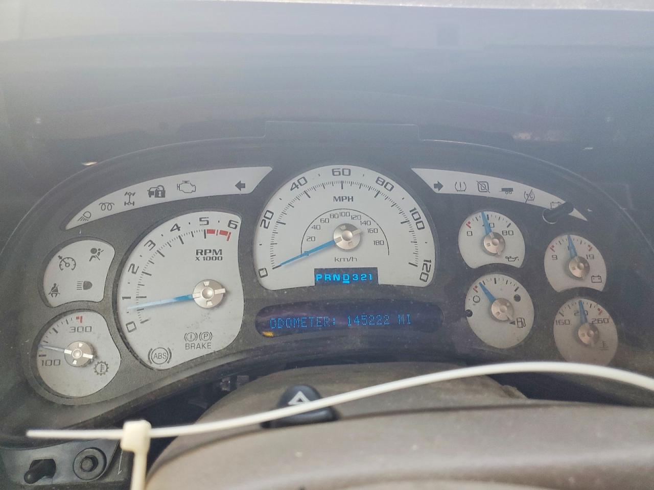 2004 CADILLAC ESCALADE