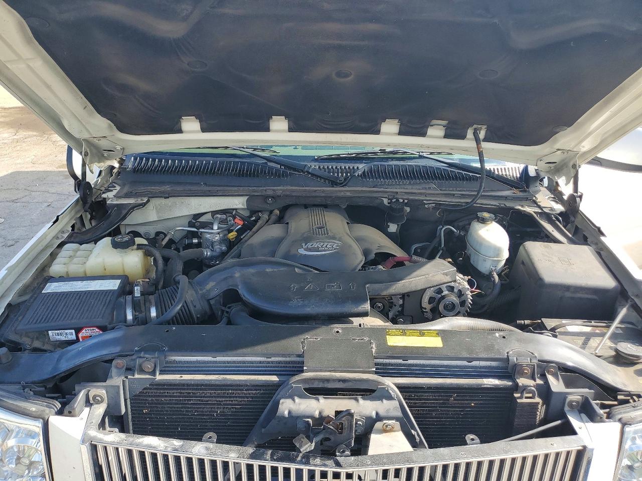 2004 CADILLAC ESCALADE
