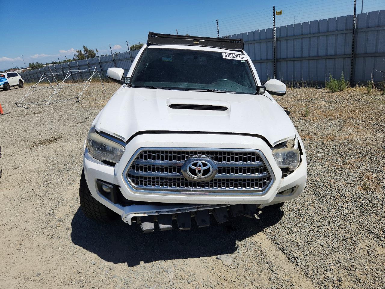 2017 TOYOTA TACOMA
