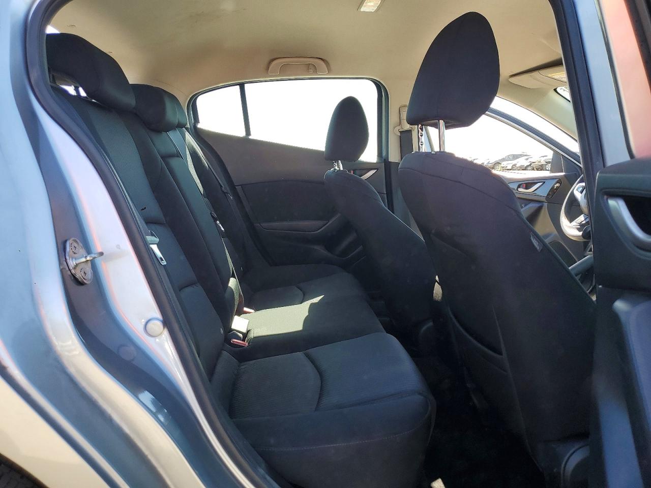 2016 MAZDA 3