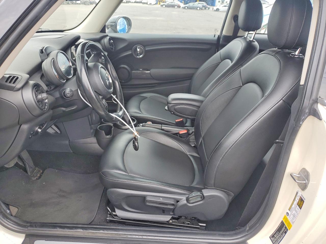 2017 MINI COOPER