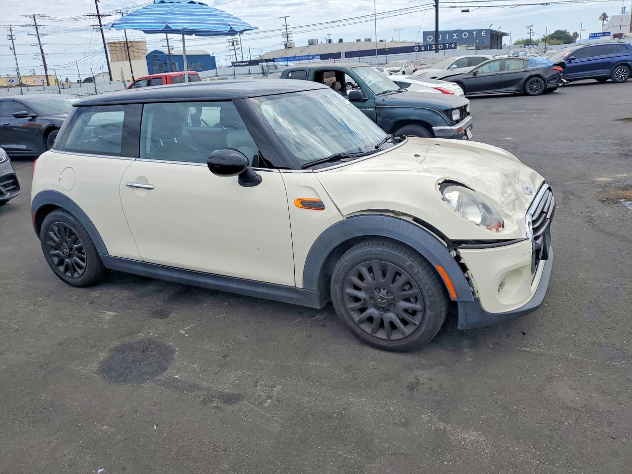 2017 MINI COOPER