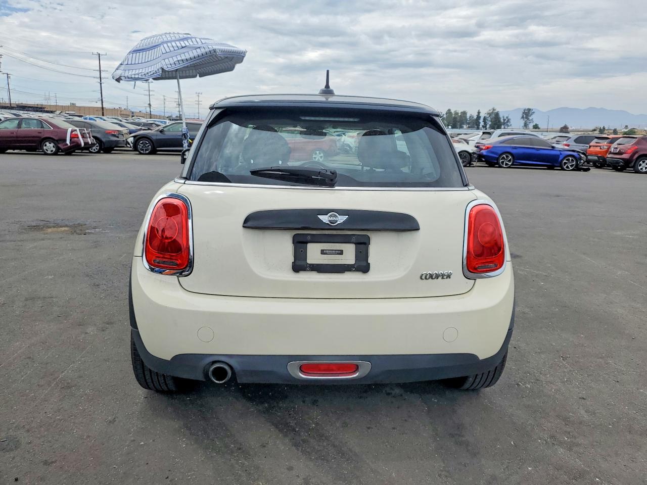 2017 MINI COOPER