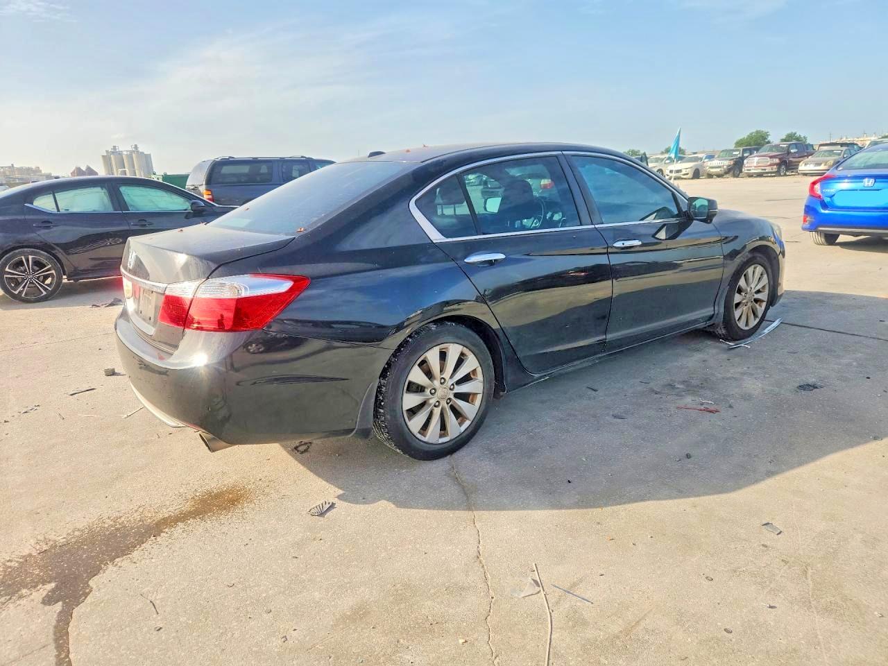 2015 HONDA ACCORD