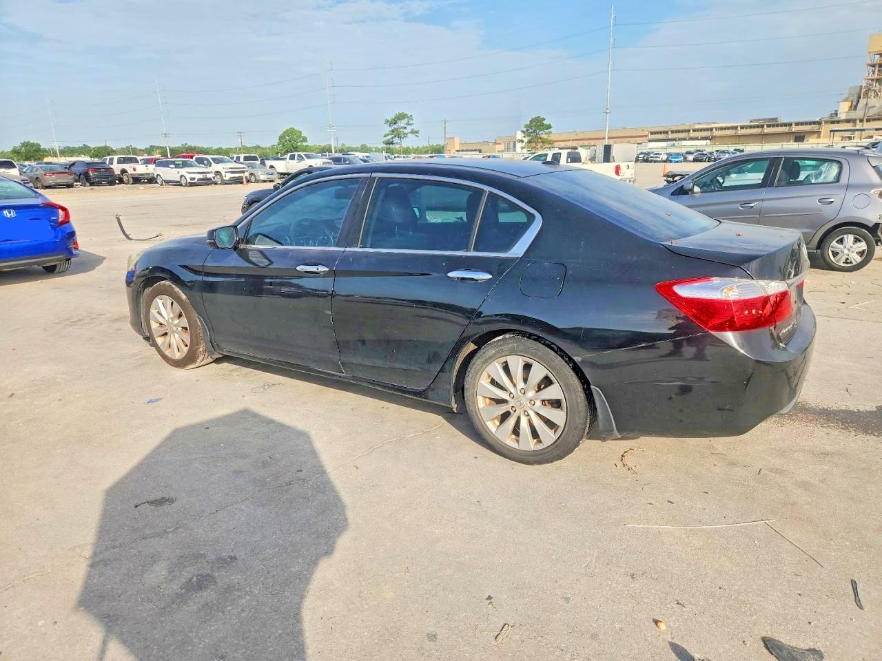 2015 HONDA ACCORD