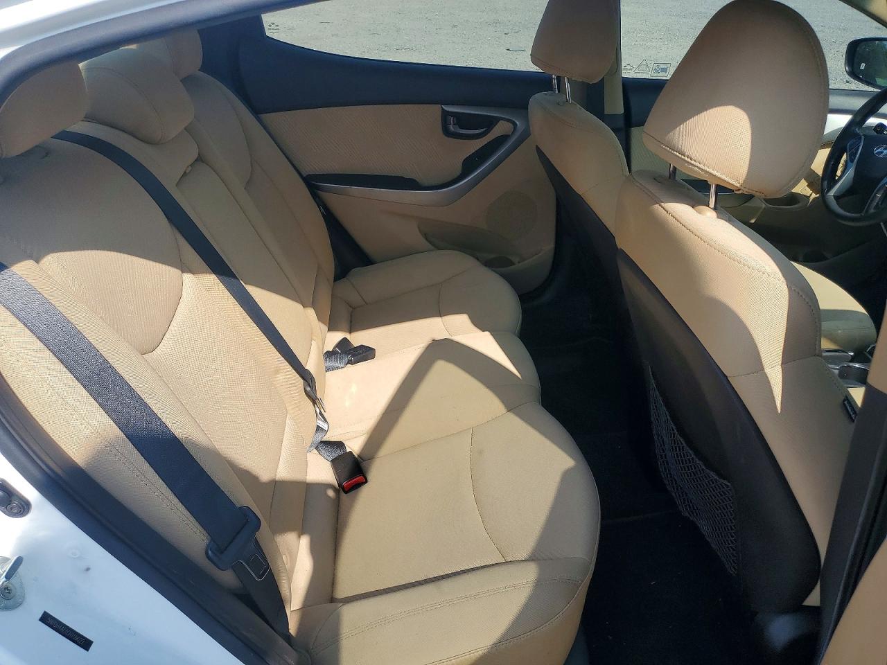 2012 HYUNDAI ELANTRA