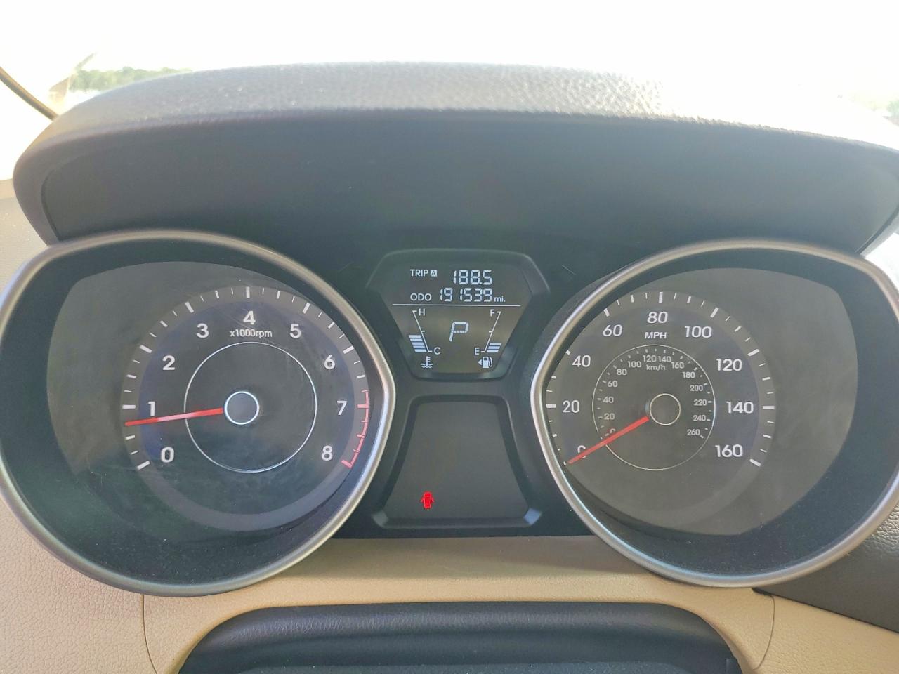 2012 HYUNDAI ELANTRA