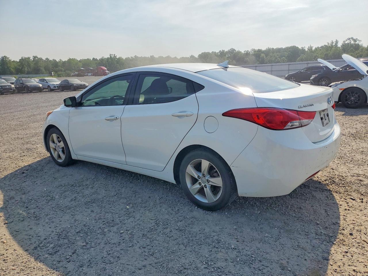 2012 HYUNDAI ELANTRA