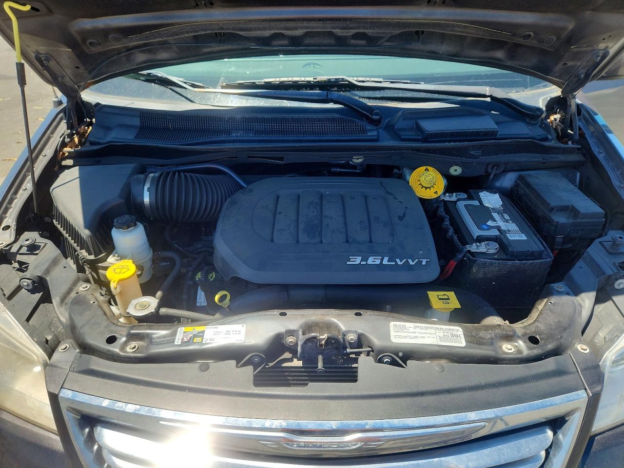 2016 CHRYSLER MINIVAN