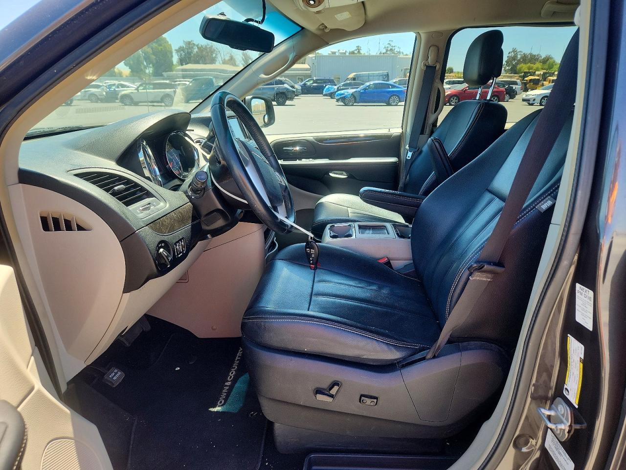 2016 CHRYSLER MINIVAN