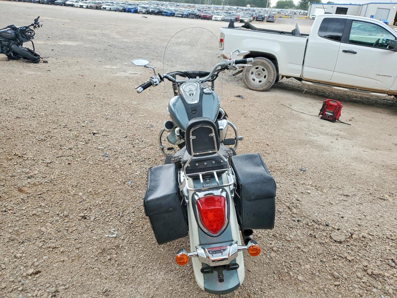 2011 SUZUKI CYC VL/VLR