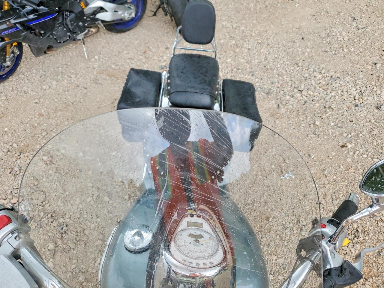 2011 SUZUKI CYC VL/VLR