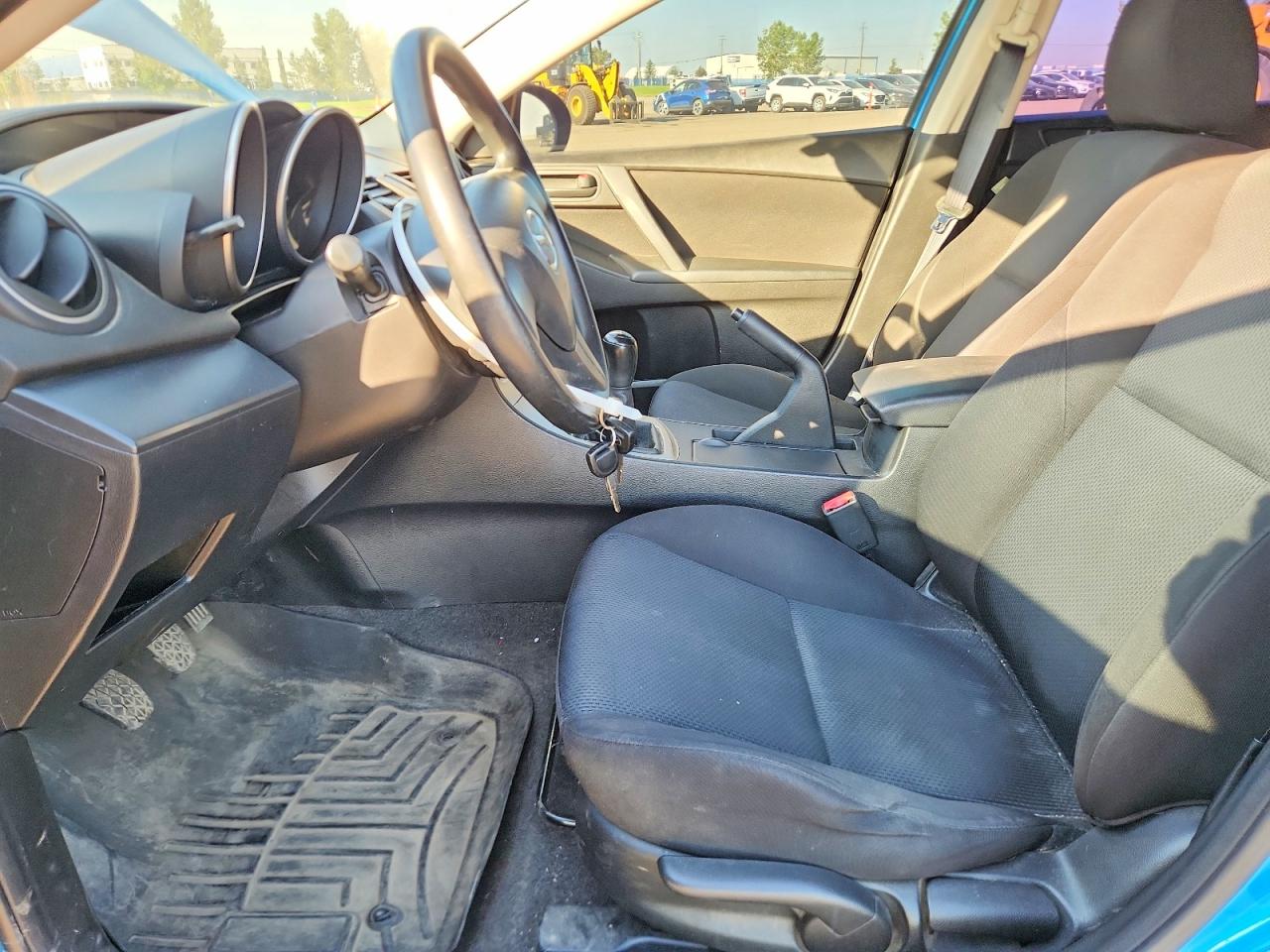 2010 MAZDA 3