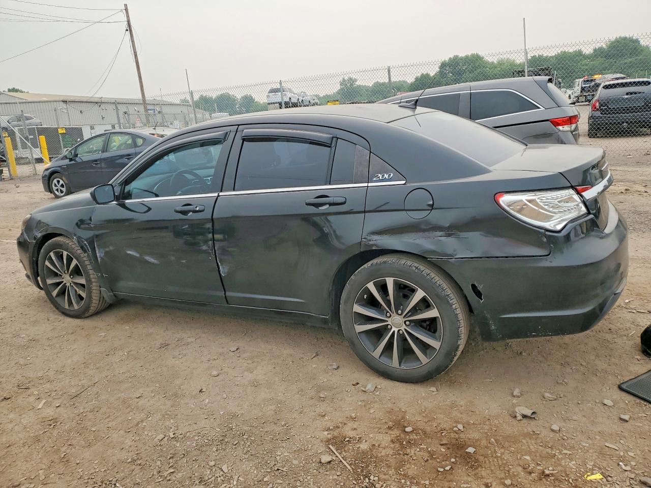 2014 CHRYSLER 200