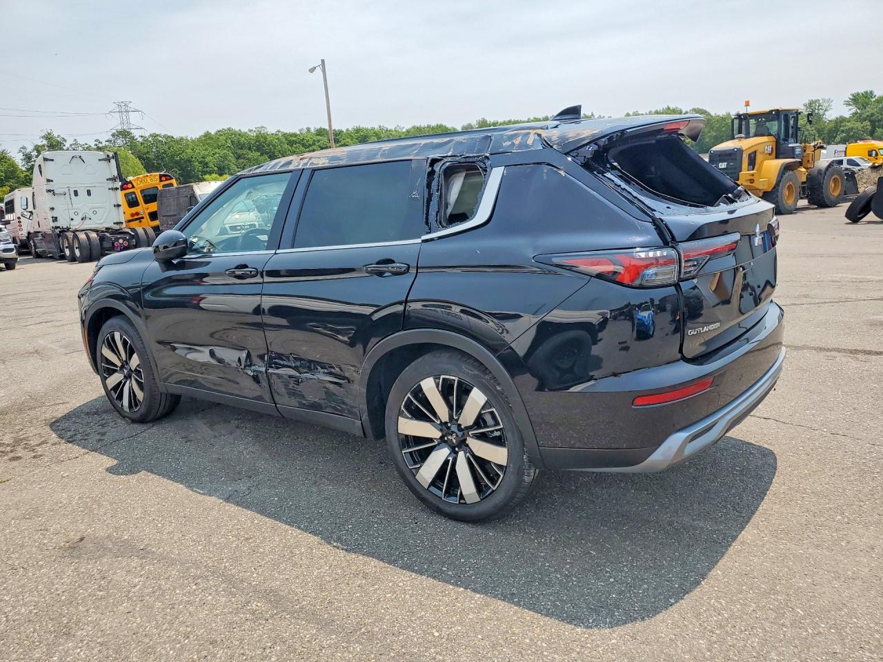 2026 MITSUBISHI OUTLANDER
