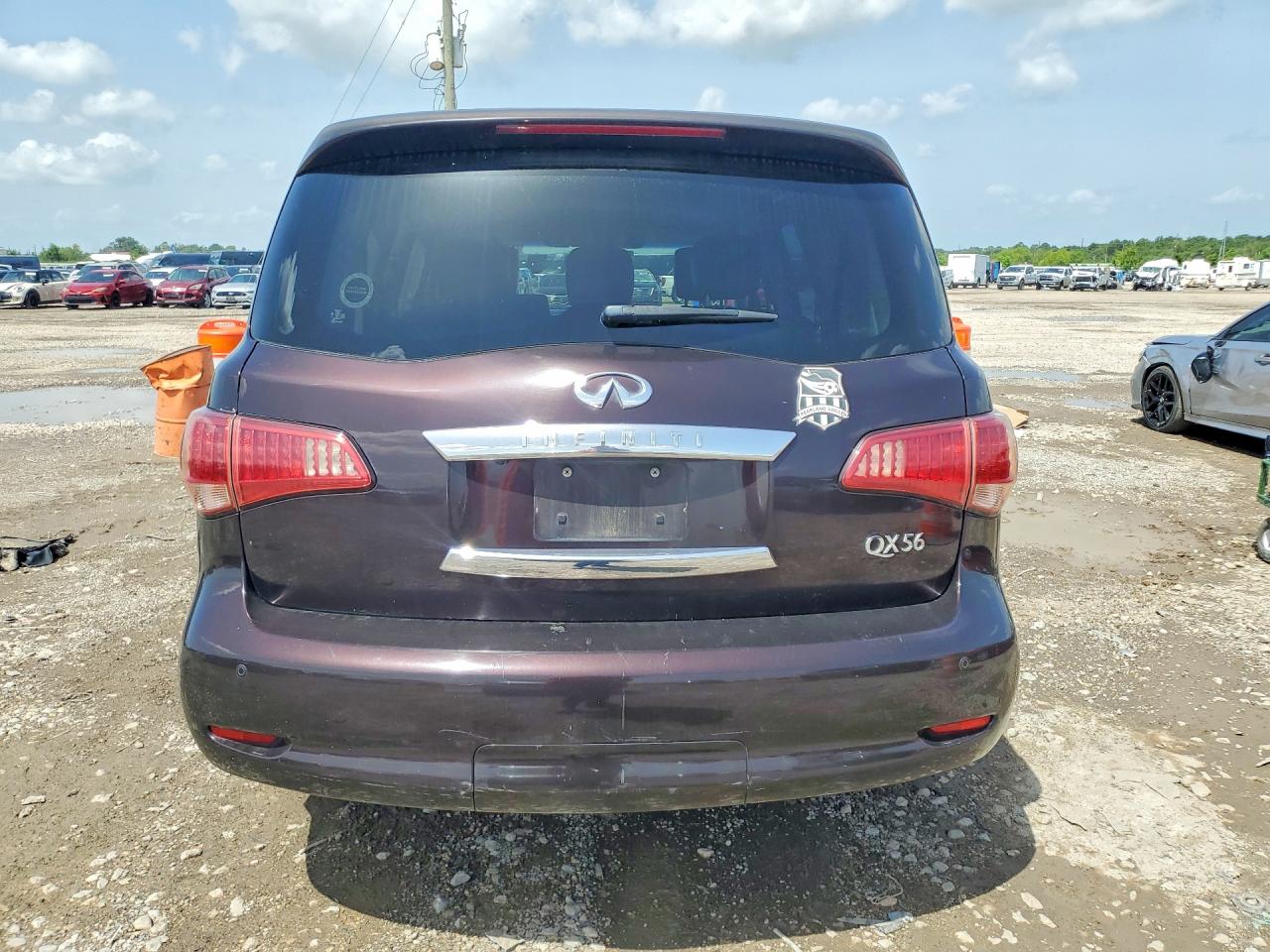 2013 INFINITI QX56 BASE