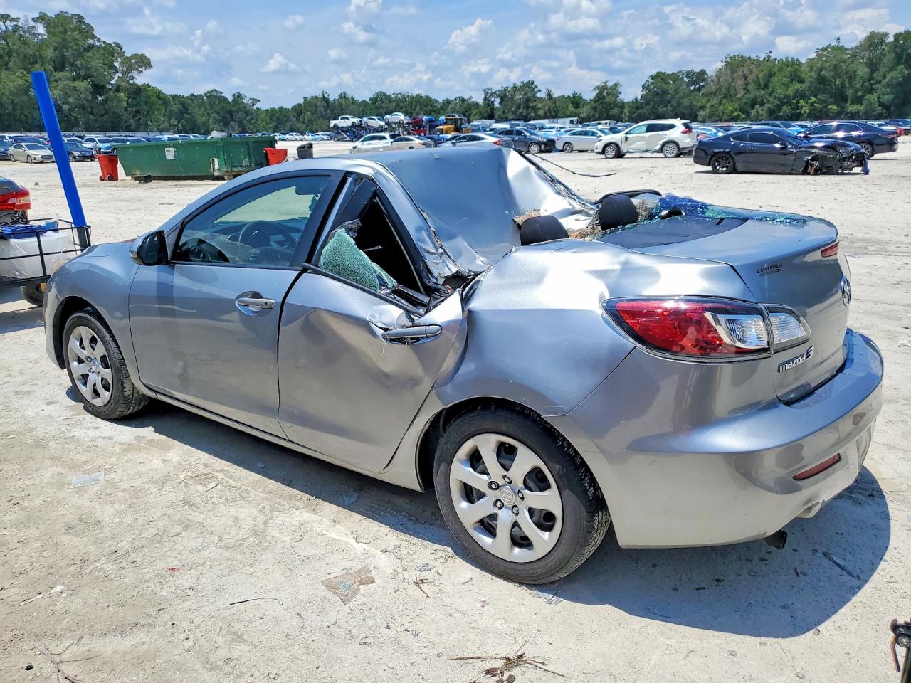 2013 MAZDA 3