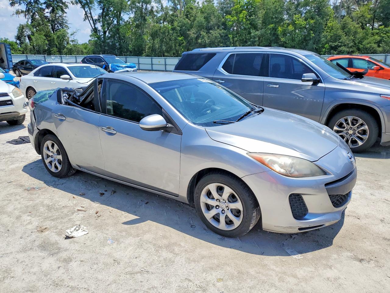 2013 MAZDA 3