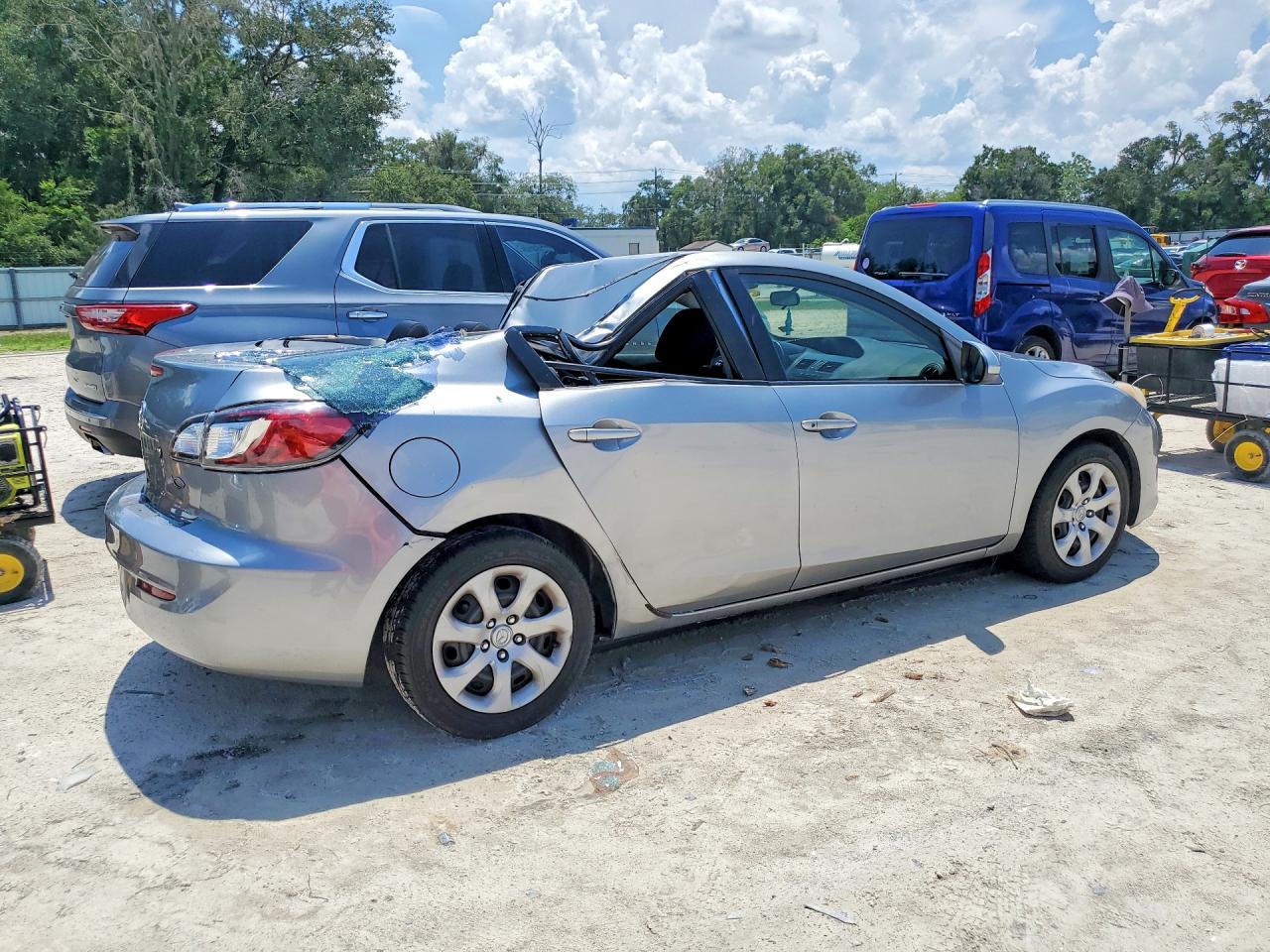 2013 MAZDA 3