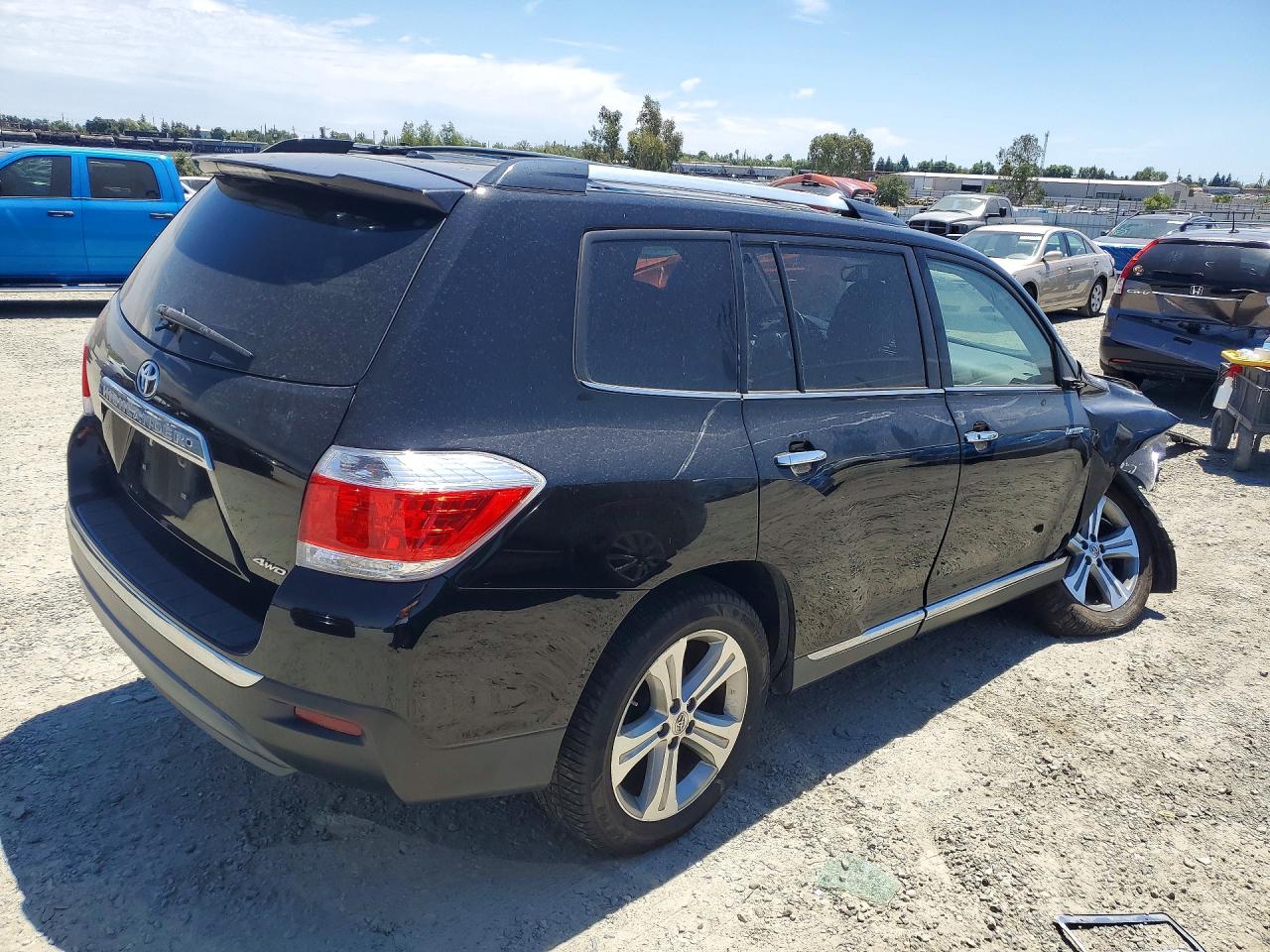 2013 TOYOTA HIGHLANDER