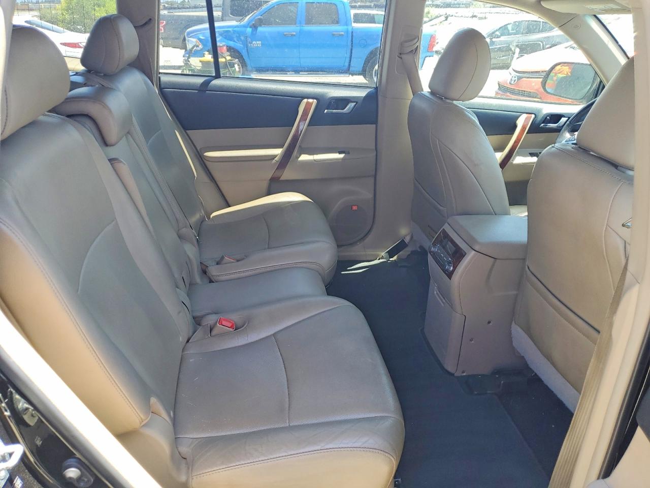 2013 TOYOTA HIGHLANDER