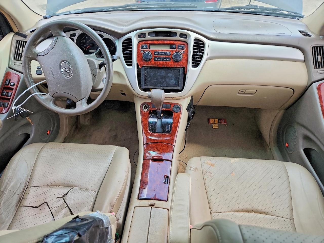 2004 TOYOTA HIGHLANDER