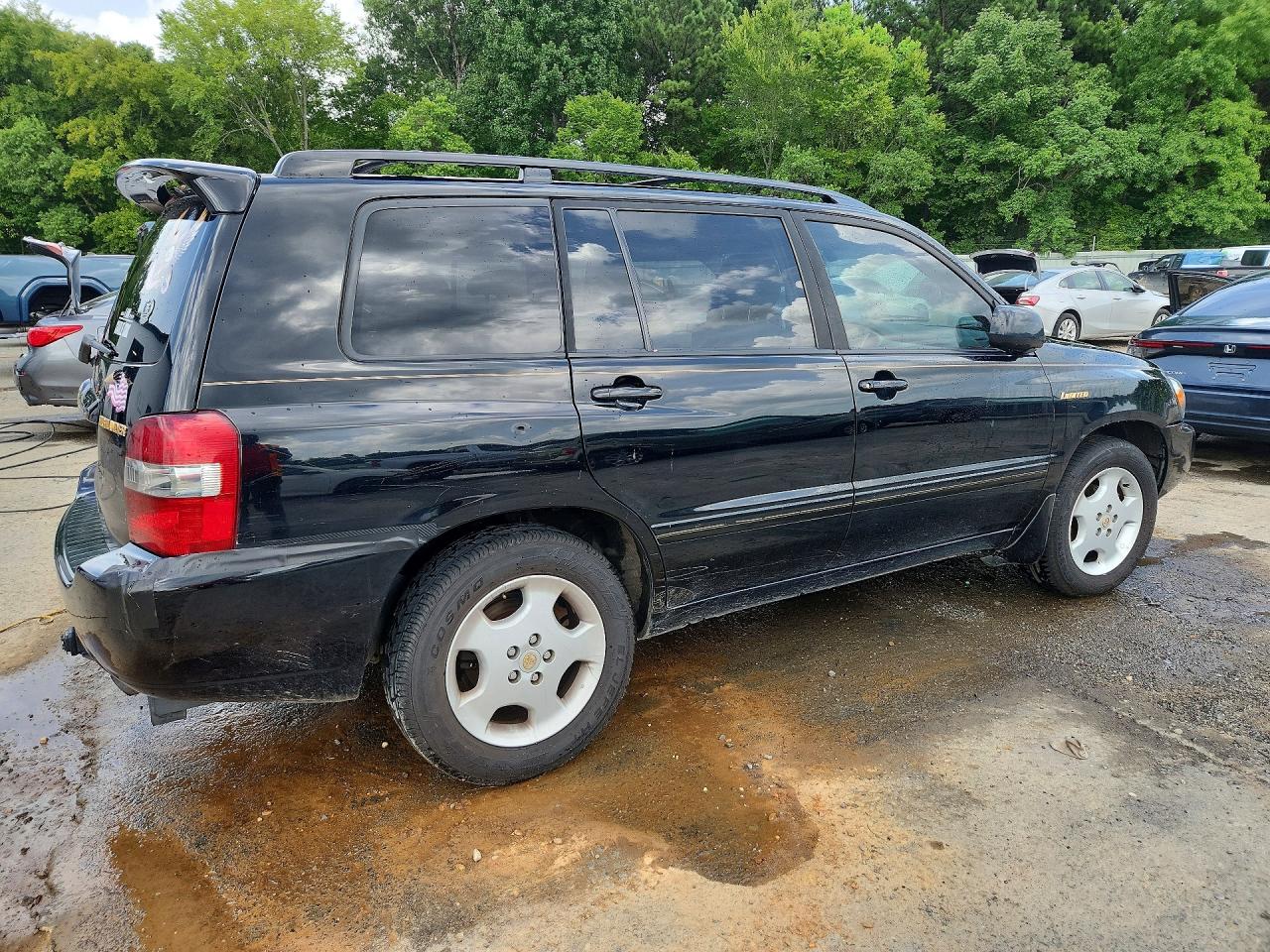 2004 TOYOTA HIGHLANDER
