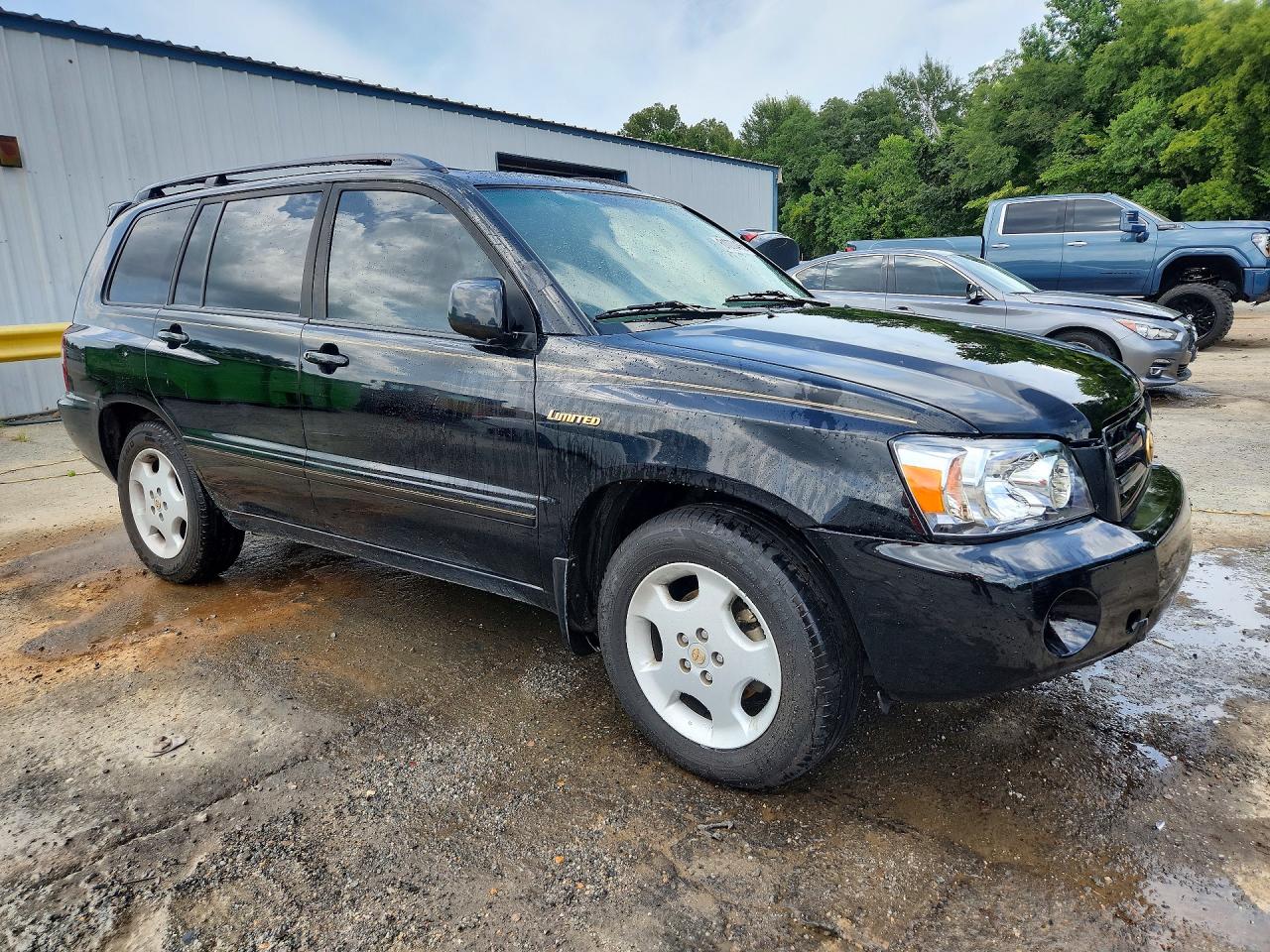 2004 TOYOTA HIGHLANDER